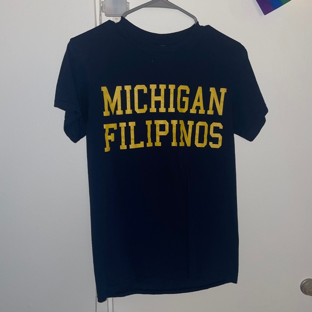 University of Michigan Filipinos Short Sleeve shirt